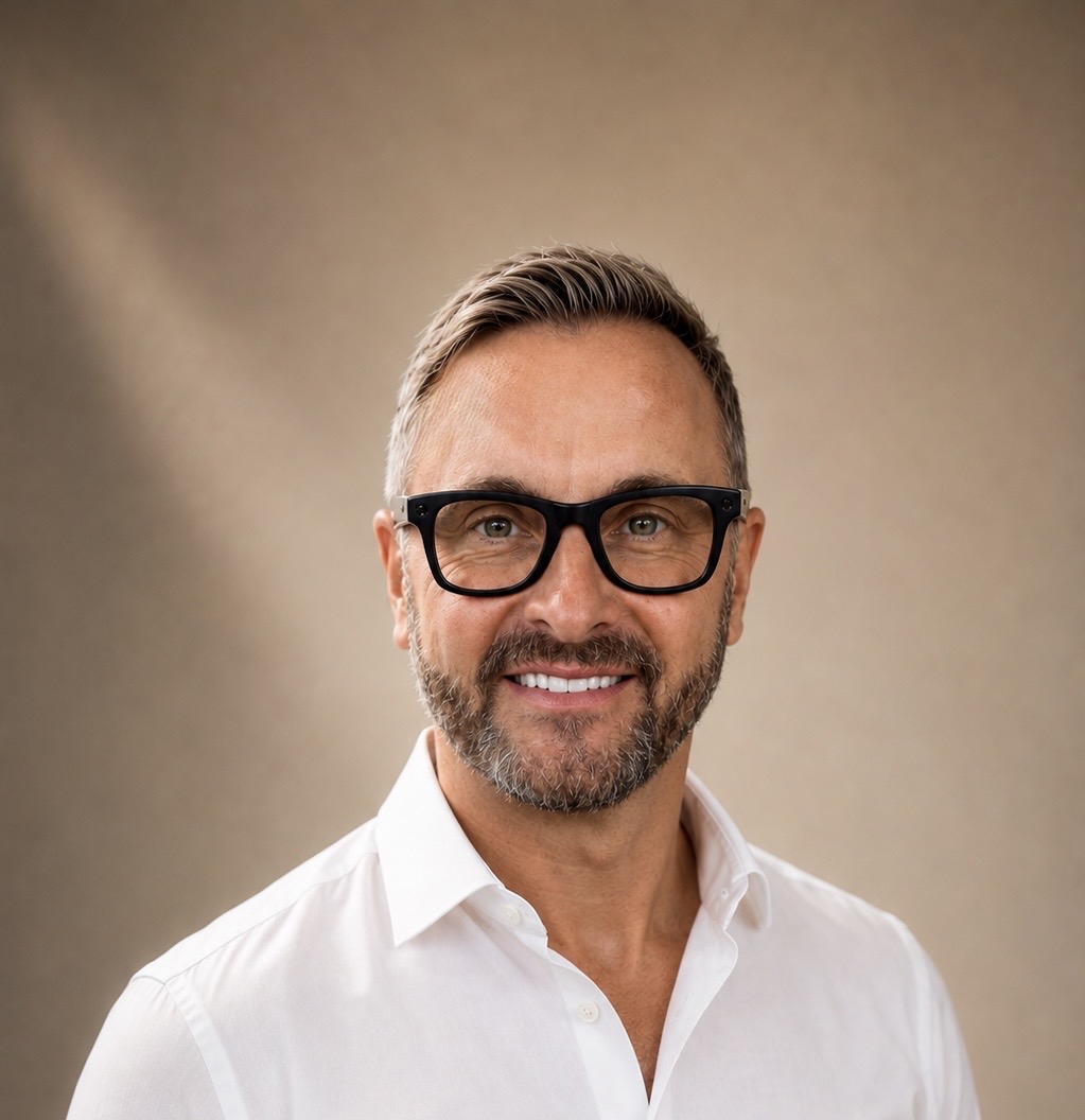 Professional portrait of Dave Allsopp